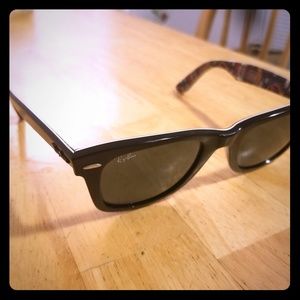 Ray ban wayfarer guitar print sunglasses